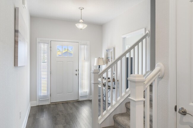 Building Photo - 113 Ridgeway Cir