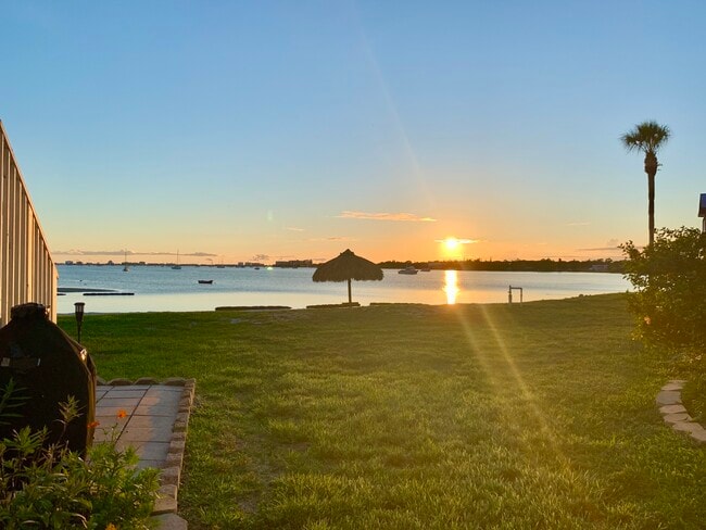 Building Photo - 4225 38th Ave S