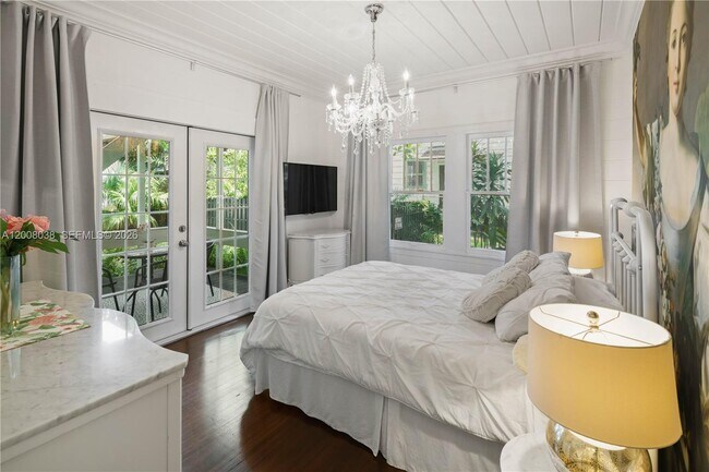 Building Photo - 743 NW 9th Ave