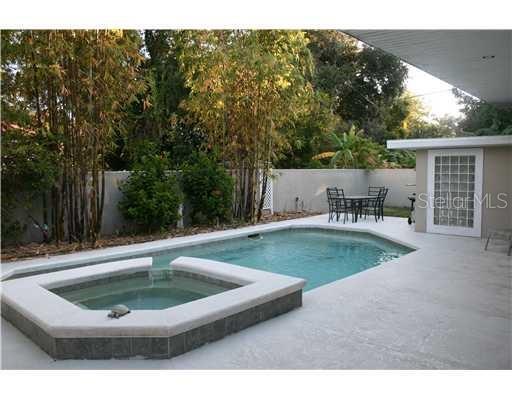 Building Photo - 300 Brightwaters Blvd NE