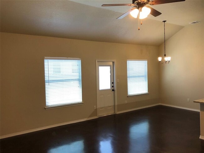 Building Photo - 378 Joanne Lp