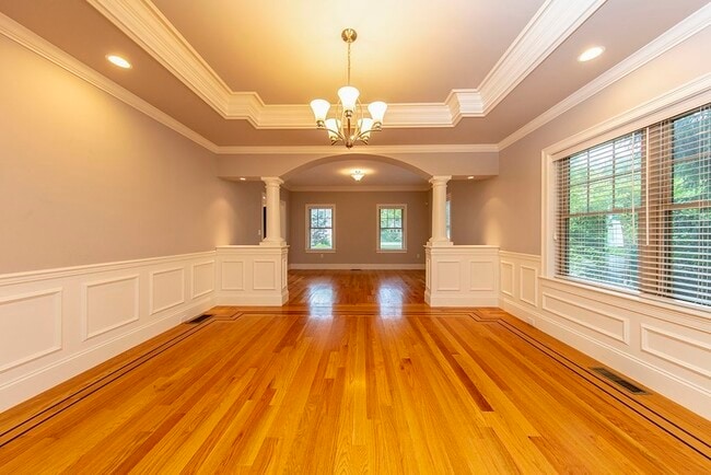 Building Photo - 33 Liberty Ave