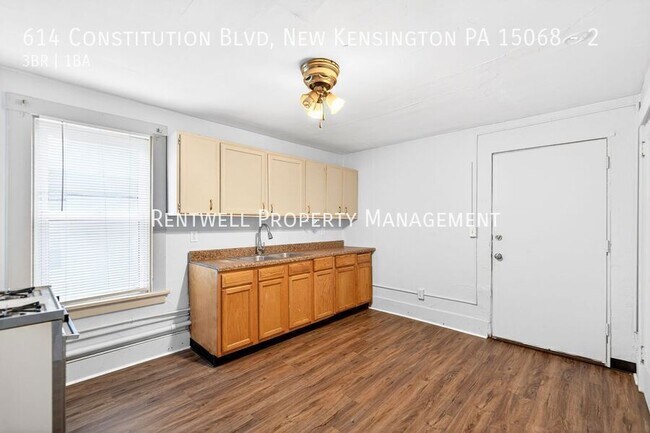 Building Photo - 614 Constitution Blvd