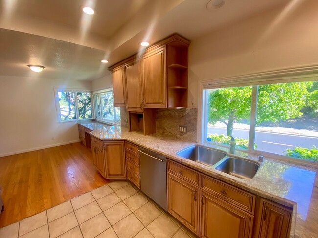 Building Photo - Nice Single Level Home in Moraga Available...