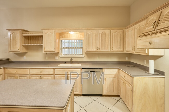 Building Photo - 1309 Summerfield Ln