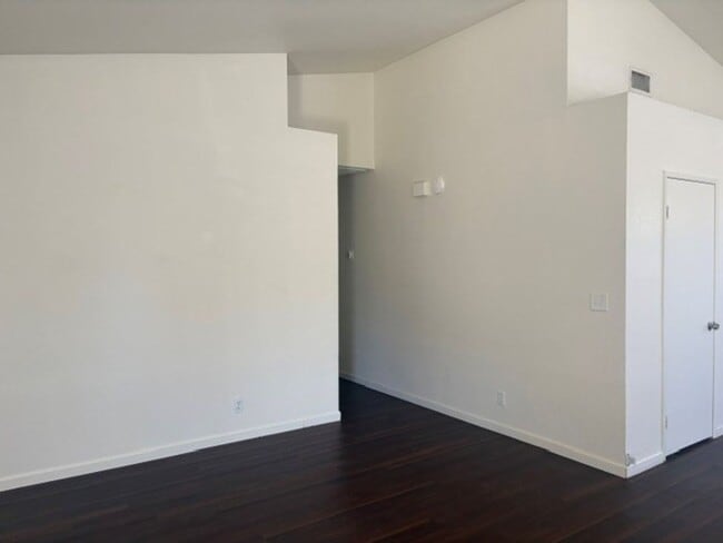 Building Photo - 4 Bedroom/2 Bath Home in the Northwest - $2395 Per Month!