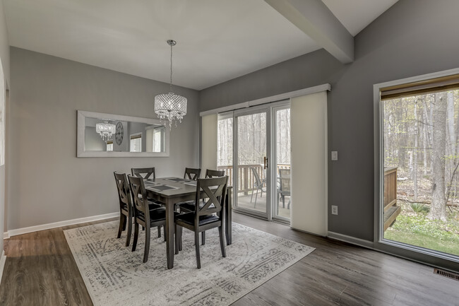 Dining Room - 47300 Cider Mill Dr