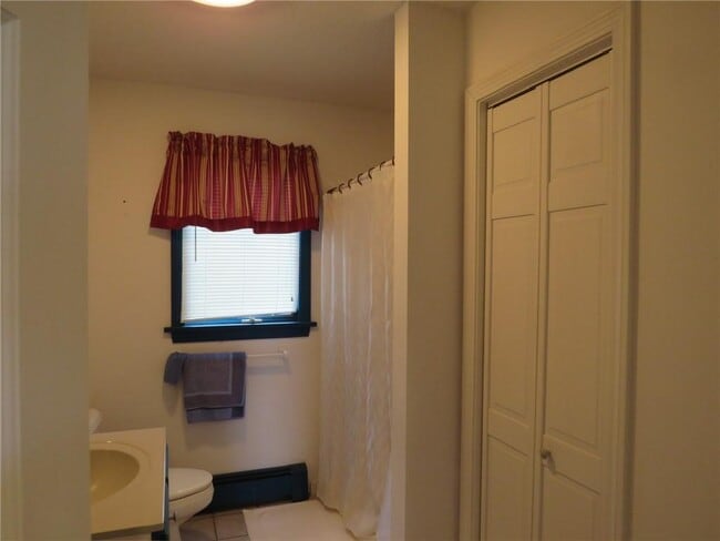 Building Photo - 48 Bellevue Ave
