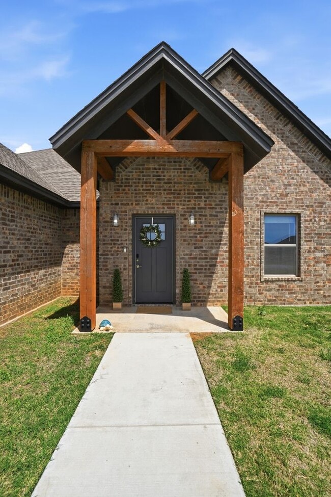 Building Photo - 4254 Mesa Dr