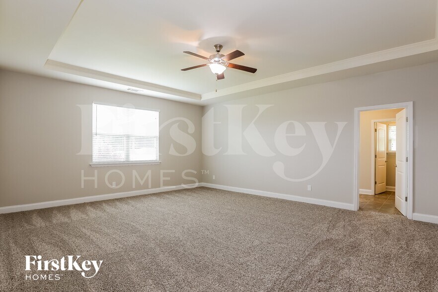 Building Photo - 1022 Yorkshire Dr