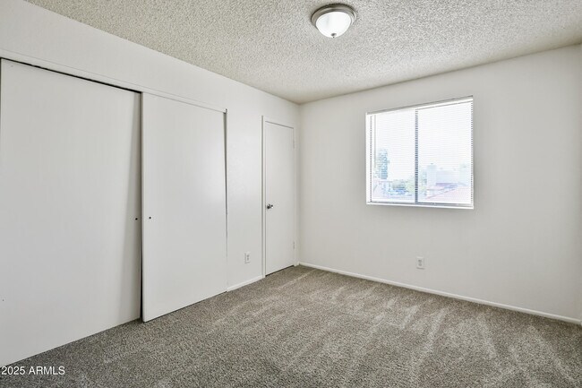 Building Photo - 2650 E McKellips Rd