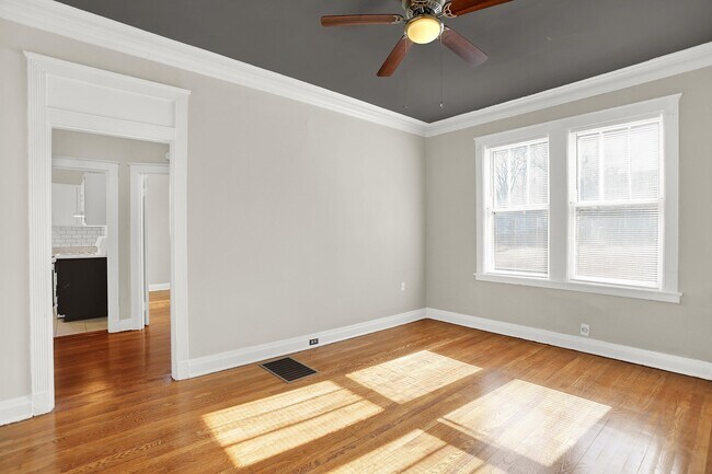 Building Photo - 312 S Cleveland St
