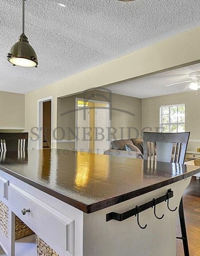 Building Photo - 4 bed, 3 bath in Alabaster