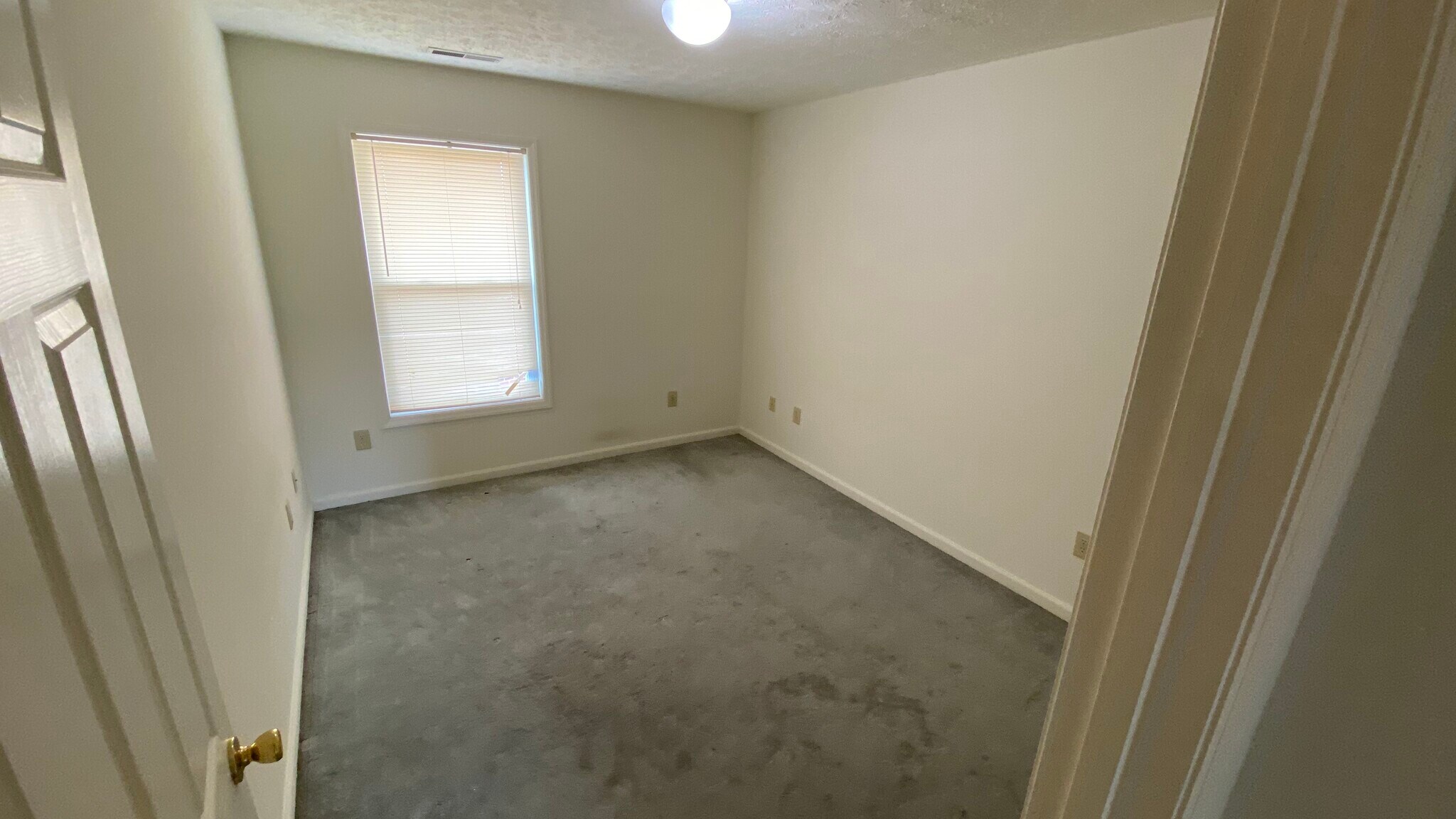 Building Photo - 1282 N Main St