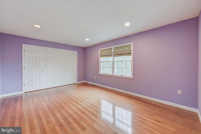 Building Photo - 42 Ellsworth Dr