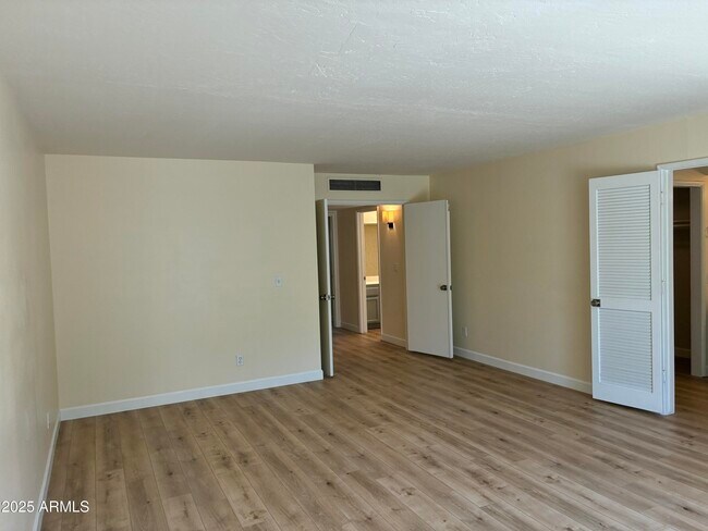 Building Photo - 8437 E San Benito Dr