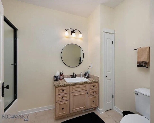 Building Photo - 2418 Lasso Ave