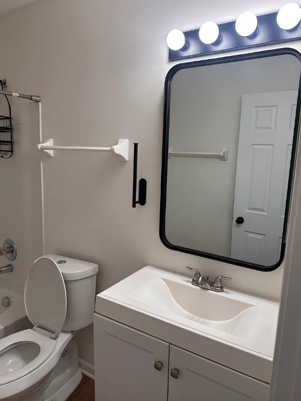 Building Photo - 8257 Deering Oaks Dr