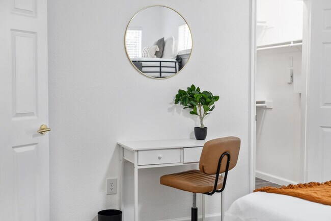 Building Photo - 2929 Kings Rd