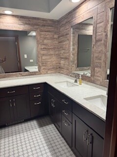 Building Photo - 3045 Rosemont Dr