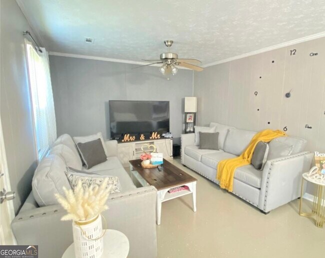 Building Photo - 339 Desiree Dr NW