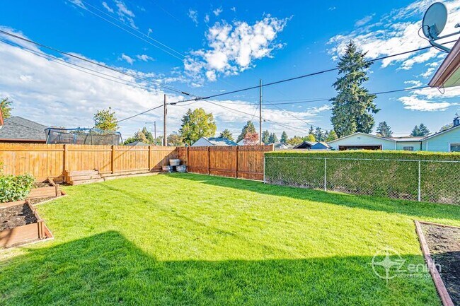 Building Photo - 2502 Fairmount Ave