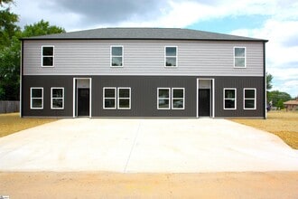 Building Photo - 404 Sierra Rd