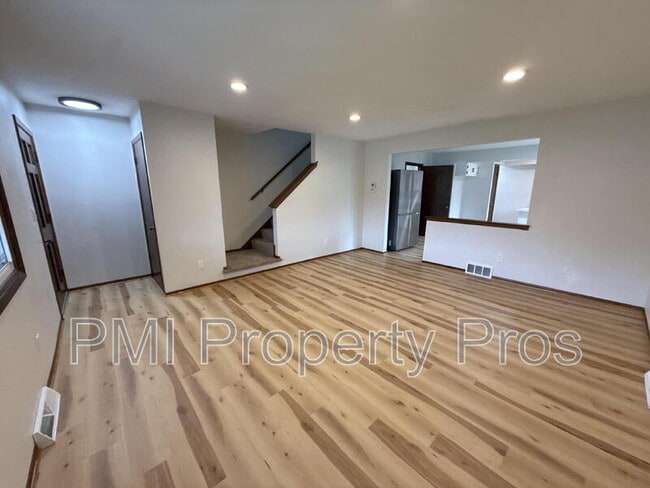 Building Photo - 8150 S 88th St
