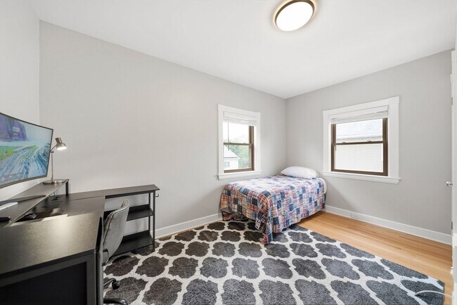 Building Photo - 309 Hillside Ave