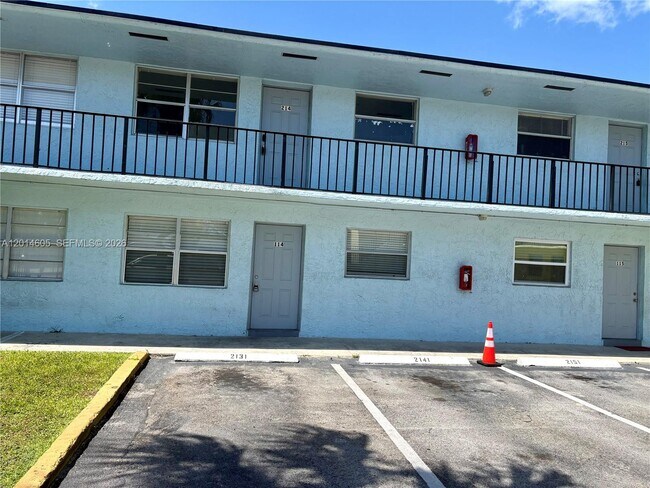 Building Photo - 651 NW 42nd Ct
