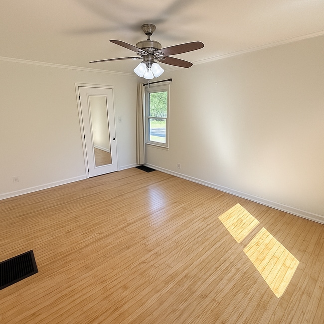 Building Photo - 2325 Durham Dr