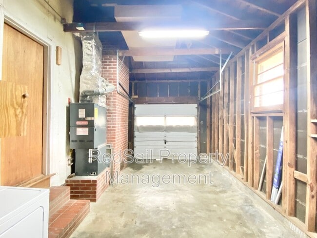 Building Photo - 18 Ivy Farms Rd