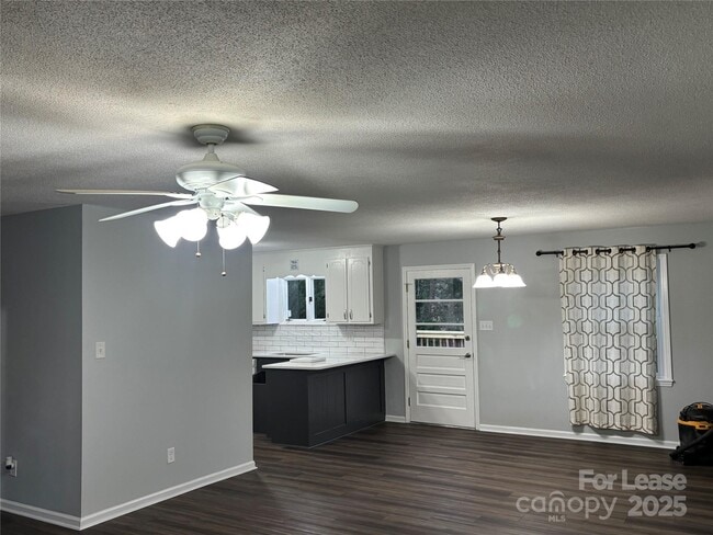 Building Photo - 609 Catawba Cir N