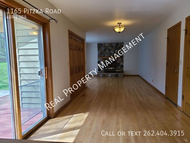 Building Photo - 1165 Pitzka Rd