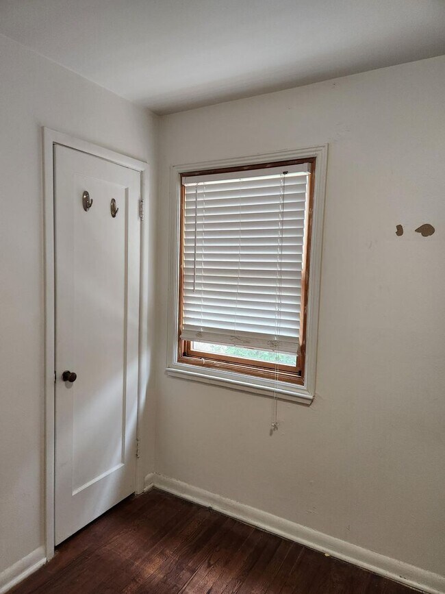 Building Photo - PRICE REDUCED! Gorgeous 4 bed/2 Bath home for rent $500 Off 1st Month Rent