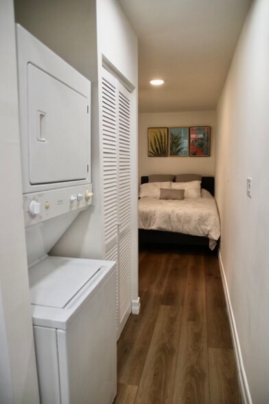 Building Photo - 28102 Montereina Dr