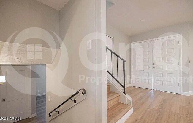 Building Photo - 1646 E Hermosa Dr