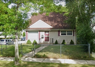 Building Photo - Single Family House for rent, Available NOW