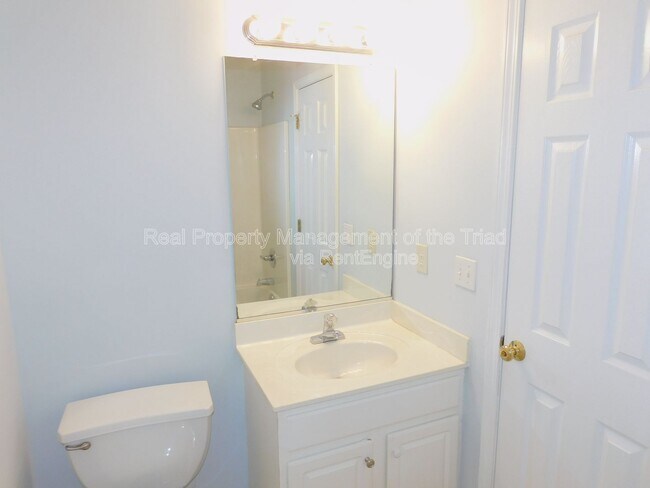 Building Photo - 150 James Rd