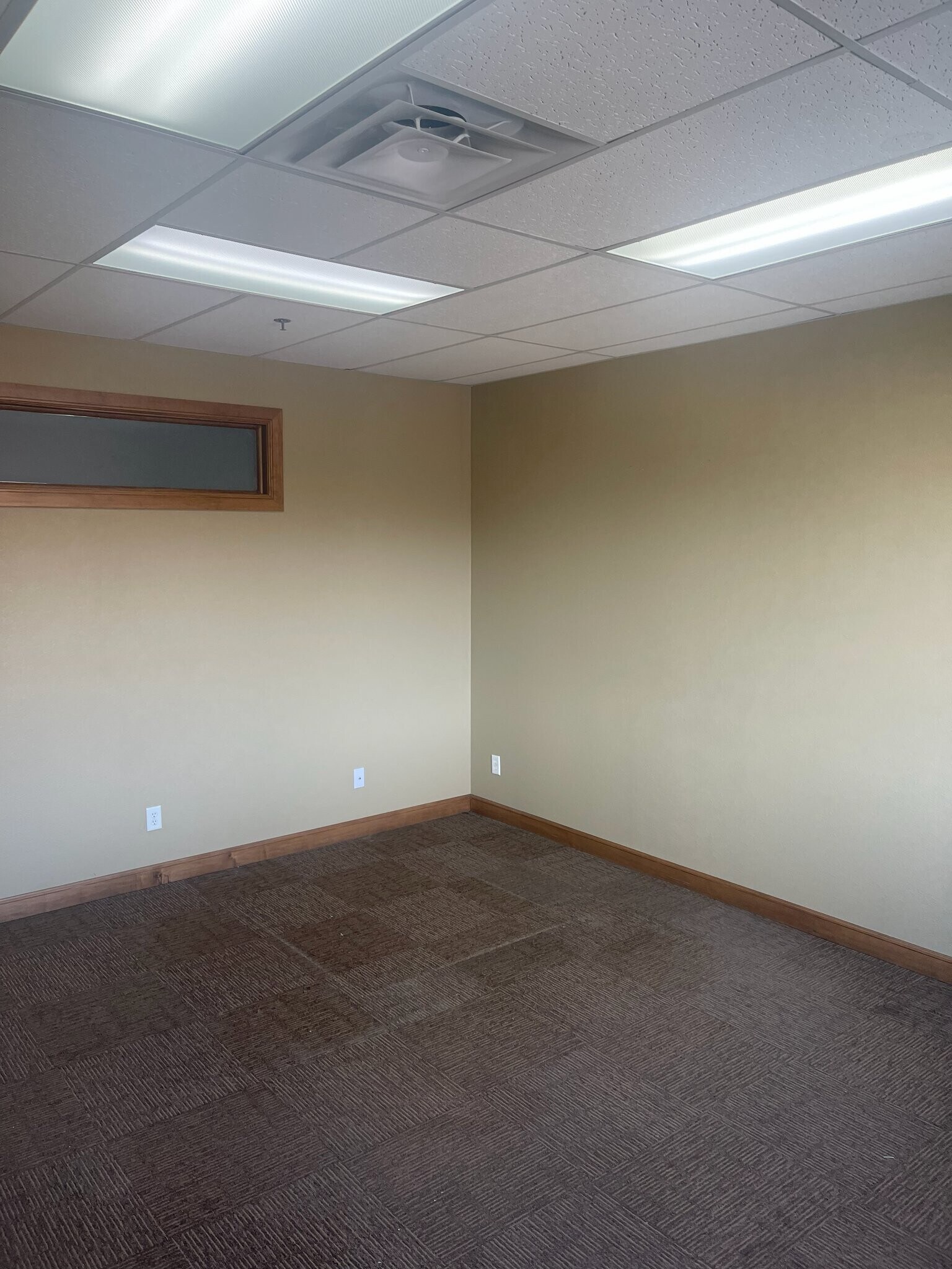 Building Photo - 4681 W 20th St