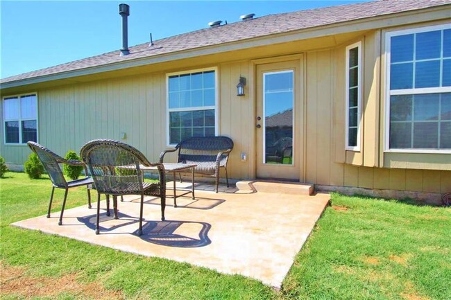 Building Photo - Gorgeous Home in Heritage Oaks with All Ap...
