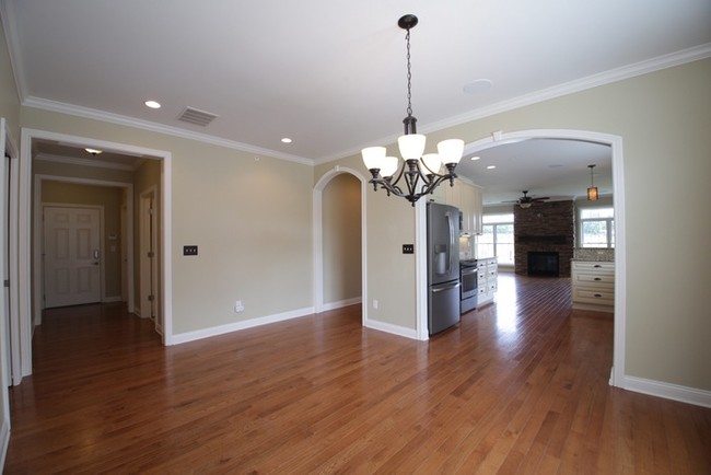 Building Photo - Beautiful Condo in Valhalla Vista