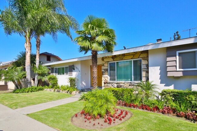 Building Photo - Downey Apts