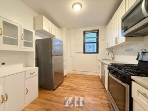 Building Photo - 3 bedroom in BROOKLYN NY 11225