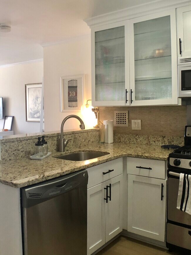 Kitchen - 1239 Vermont Ave NW