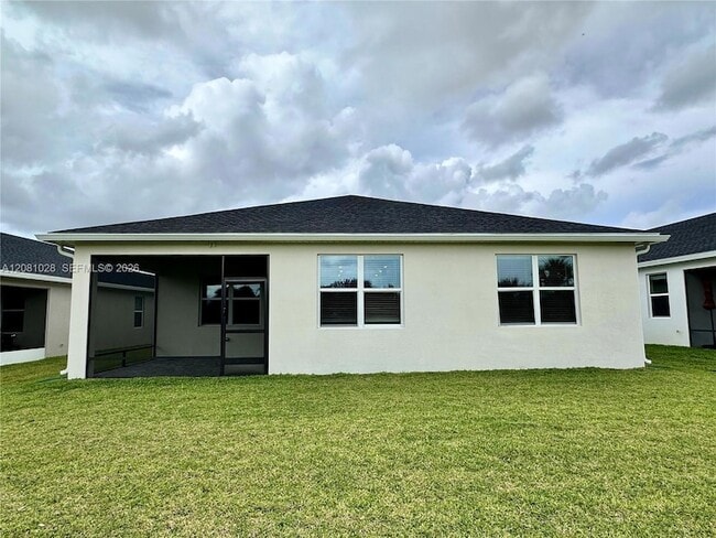 Building Photo - 9035 Dahlia Cir