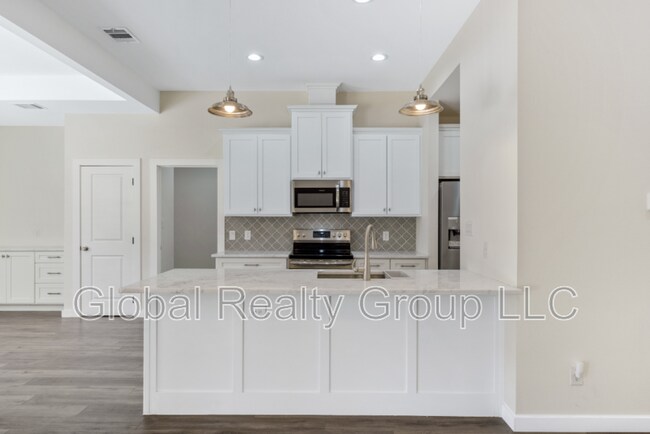 Building Photo - 2675 Fairwood Dr