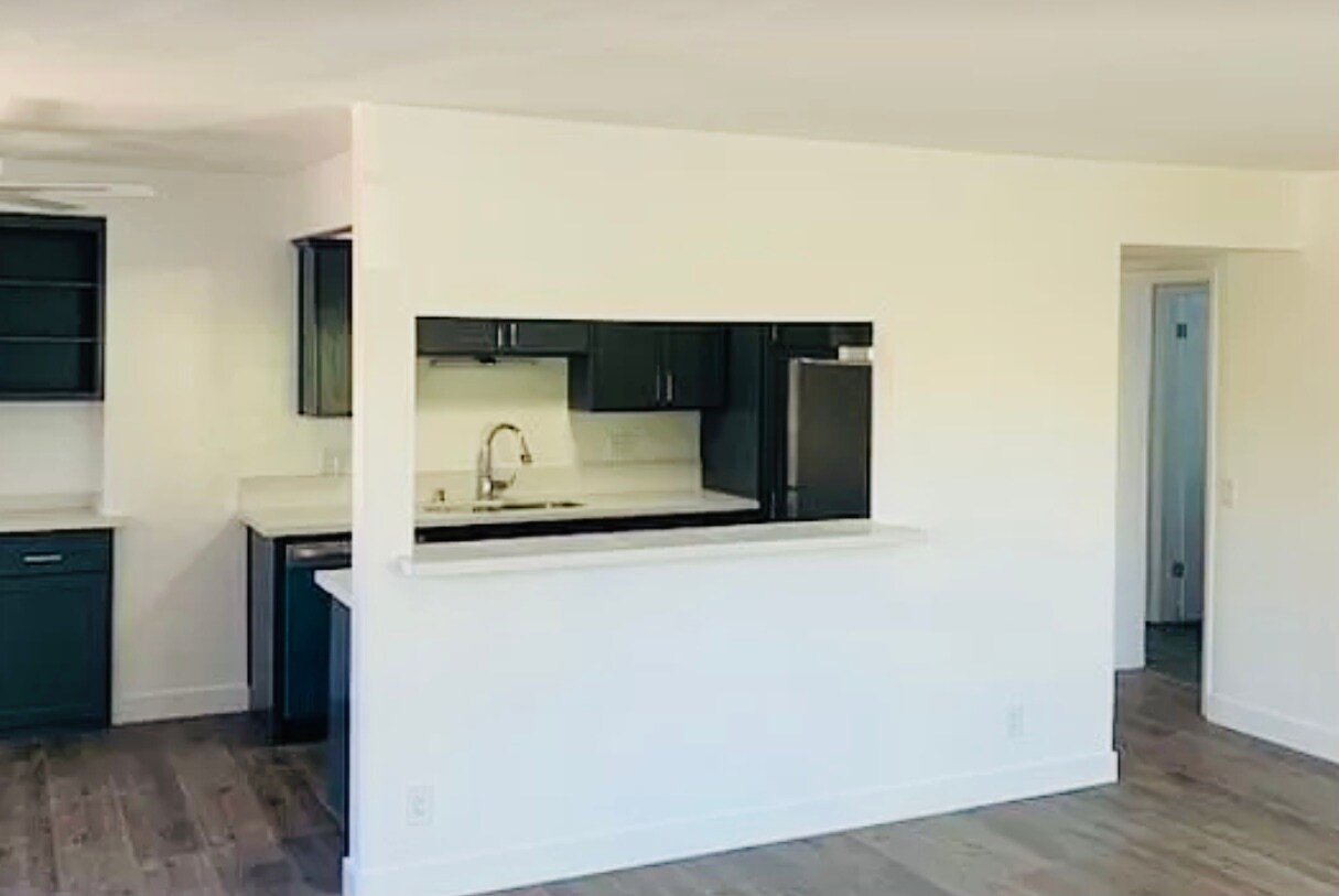 Building Photo - 3557 Jasmine Ave