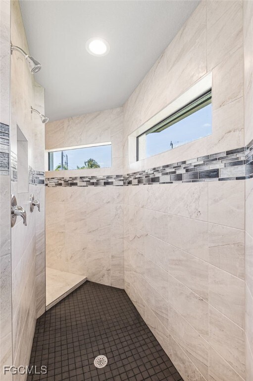 Building Photo - 1206 SW 20th Ave