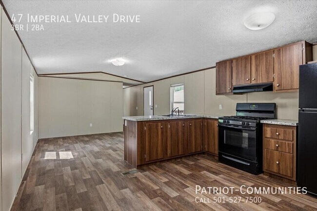 Building Photo - 47 Imperial Valley Dr